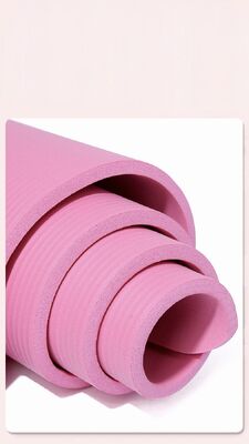 Cao đàn hồi Eco Friendly PVC Yoga Mat Được thiết kế cho tập thể dục Yoga phiên gia đình và phòng tập thể dục Usethicknesses và màu sắc